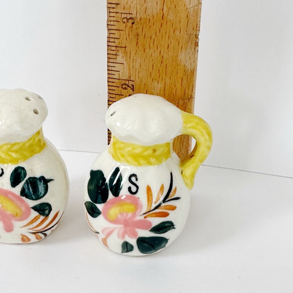 Handpainted Satchel Salt And Pepper Shakers 1950s - Picture 6 of 6